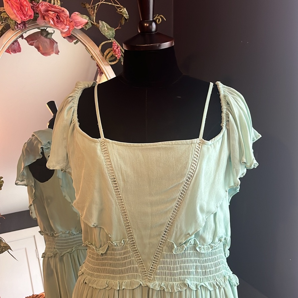 Maeve Dress - Picture 4 of 7
